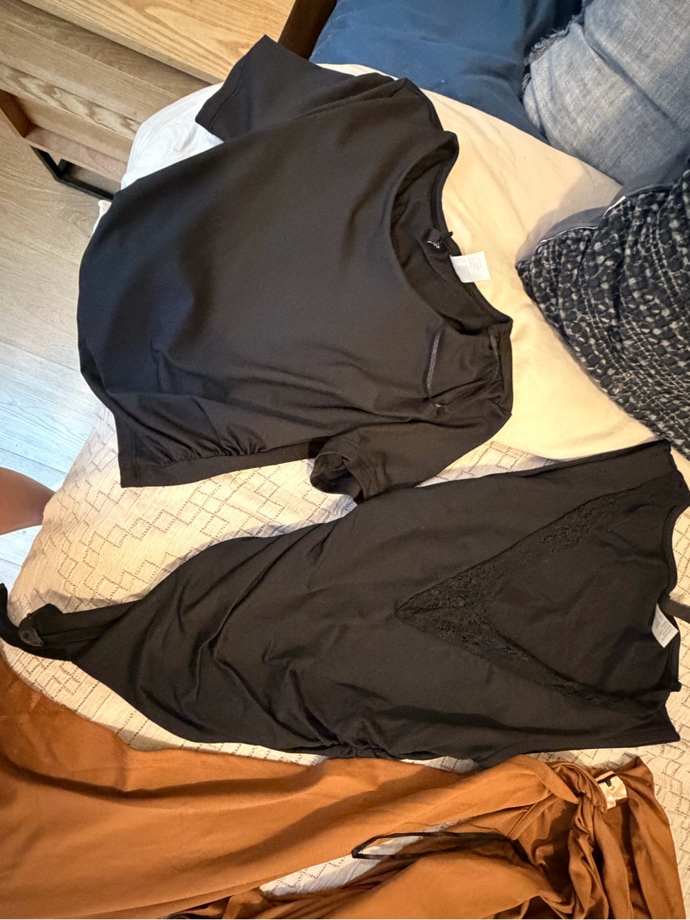 BUNDLE- H&M top bundle - Picture 5 of 8